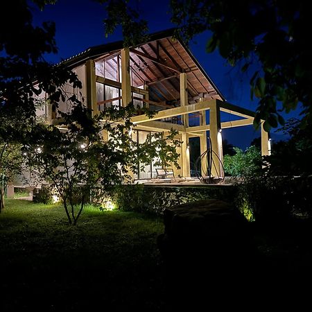 The Villa Lakeshore Anuradhapura Esterno foto
