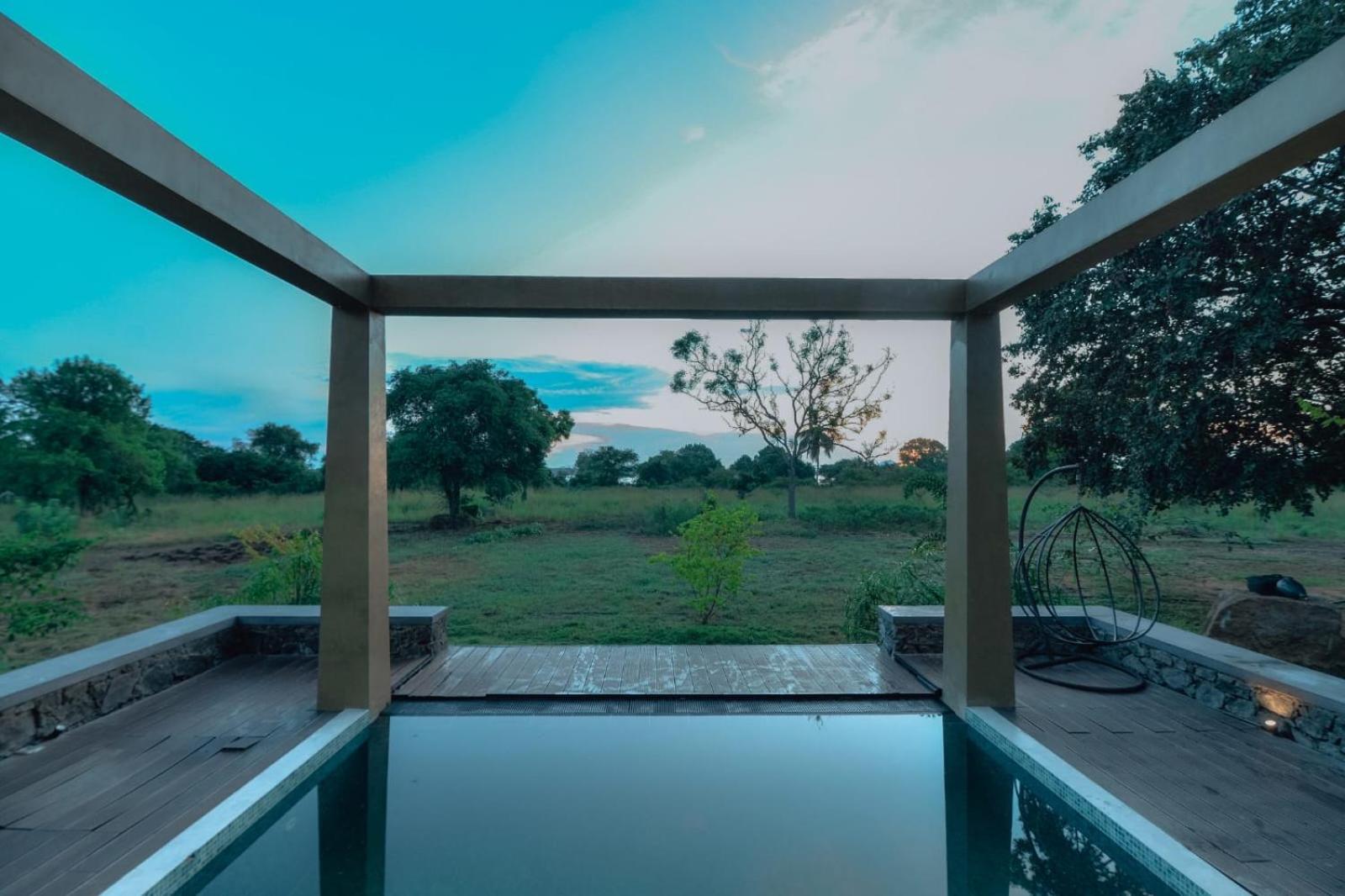 The Villa Lakeshore Anuradhapura Esterno foto